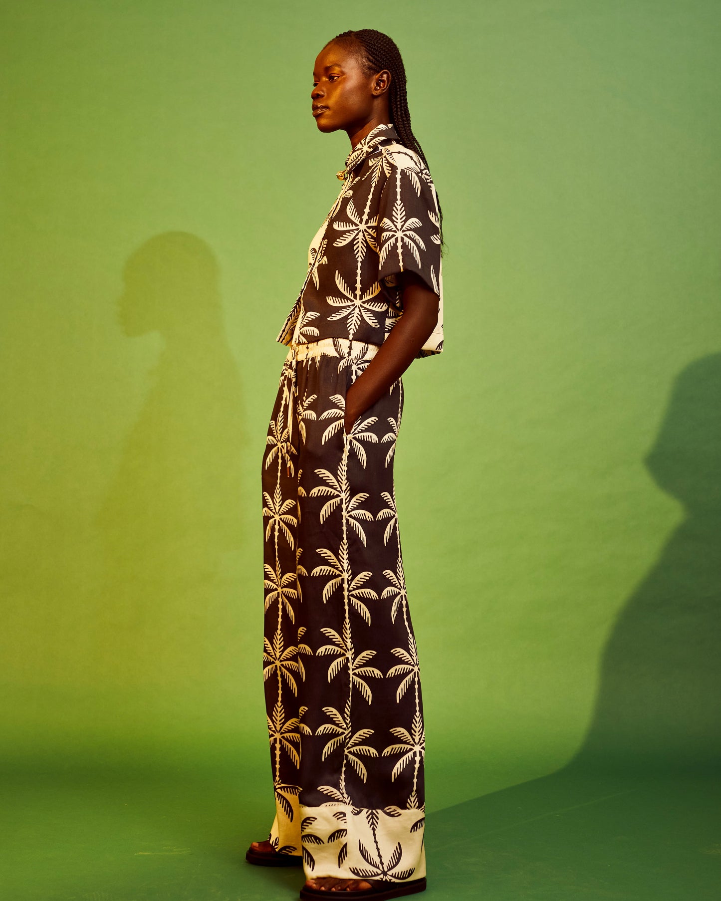 Abena Short Sleeve Shirt | Black White Tropical