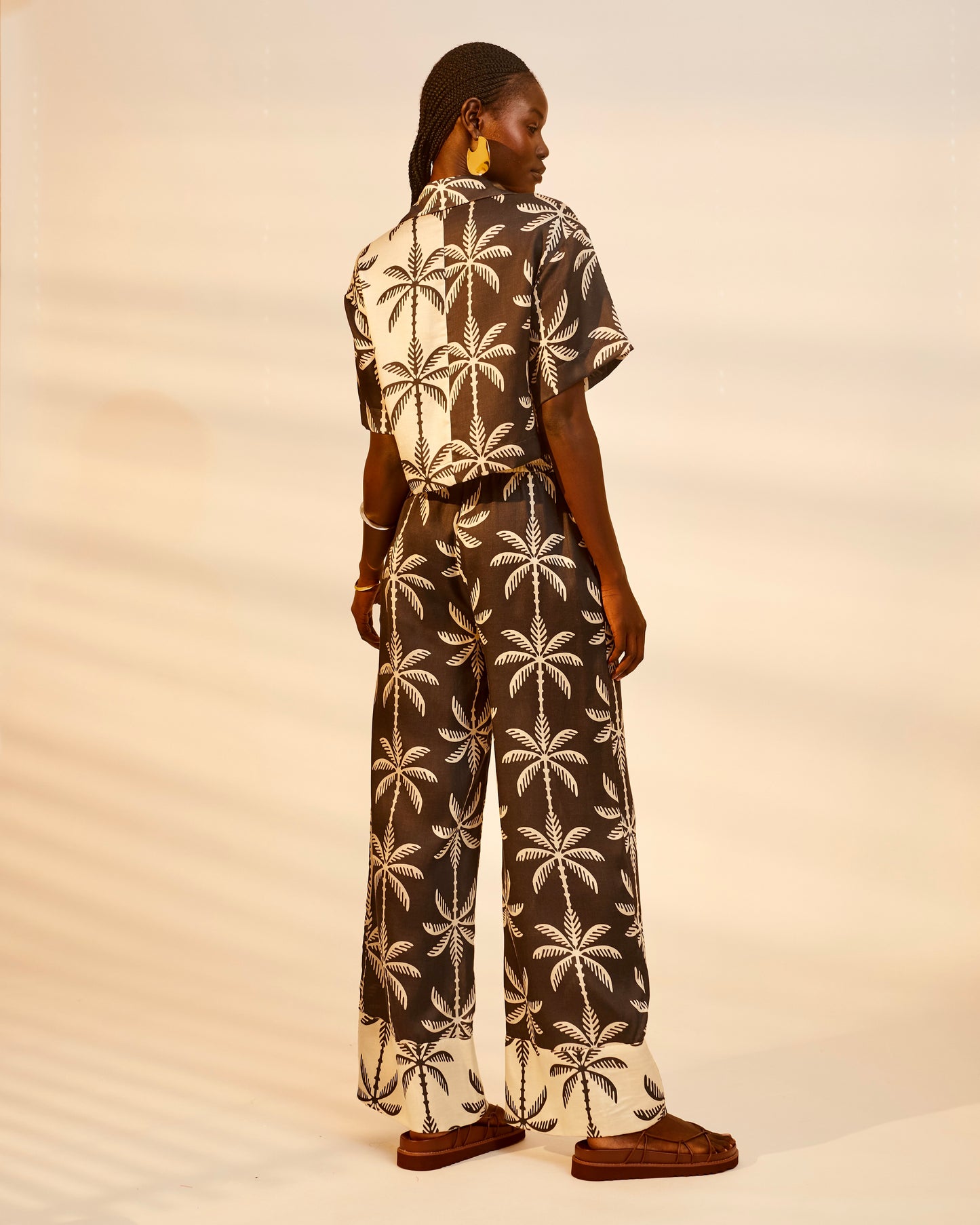 Abena Short Sleeve Shirt | Black White Tropical